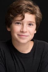 Alejandro Serrano as Jorge