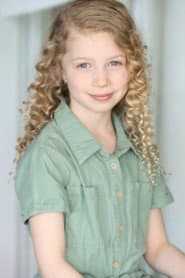 Poppy Lovell dans le rôle de Alice Creel