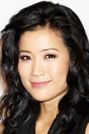 Jadyn Wong في دور Zoe Mikkelsen