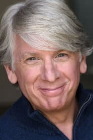 Jonathan Wise dans le rôle de Vincent Costello