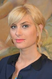 Mathilde Bisson as Suzanne