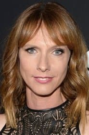 Dolly Wells في دور Nurse