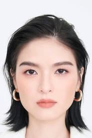 คริสติน กุลสตรี มิชารัลสกี้ dans le rôle de Fah