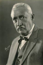 George Nichols في دور Joe Meadows