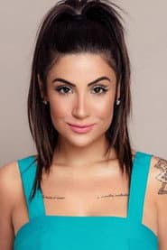 Bianca Andrade dans le rôle de Fátima