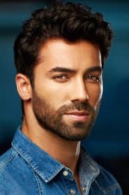 Thomas Darya dans le rôle de Attractive Actor