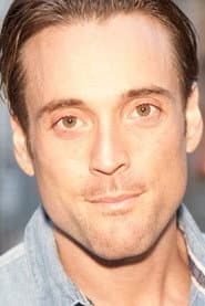Ryan Stanger dans le rôle de Todd