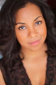 Stacie Davis في دور Seashell