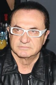 Λευτέρης Πανταζής في دور τραγούδι