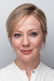 Antoinette Louw dans le rôle de Boardroom colleague
