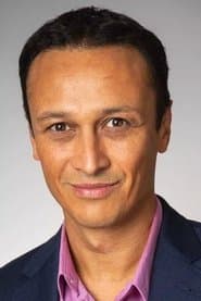 Chris Bisson dans le rôle de Saleem Khan