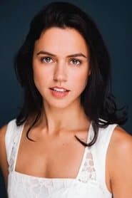 Nina Kiri dans le rôle de Gloria