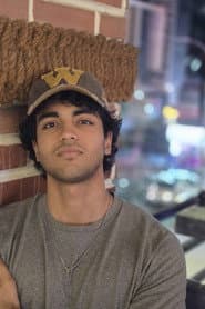 Advaith Jayakrishnan في دور Drummer
