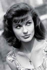 Jennifer Jayne as Lee Mason