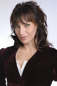 Julie Debazac as La fille à la mode