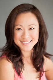 Nina Liu dans le rôle de Joanna Kynch