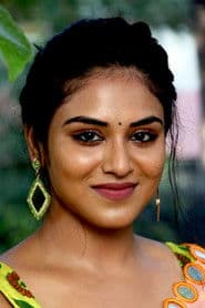 Indhuja Ravichandran dans le rôle de Potential bride for 'Engels' Ramasamy