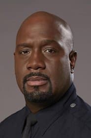 Richard T. Jones في دور Deputy Marshall Jackson
