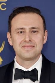 Alex Reznik في دور Professor Berg