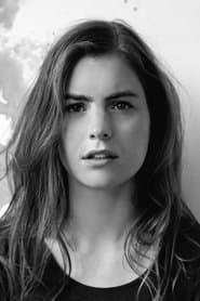 Hannah Hoekstra في دور Hannah
