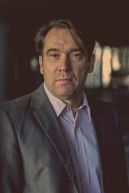 Albrecht Ganskopf as Mr. Bode