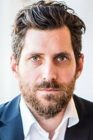 Jeroen Van der Ven as Lars