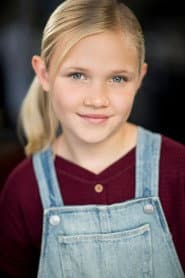 Zoë Noelle Baker في دور Ava Lewis