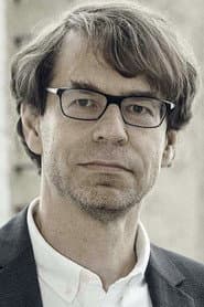 Felix Moeller as Christof