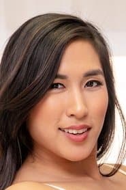 Mia Li dans le rôle de Maggie