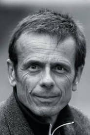 Tom Watt في دور Norman