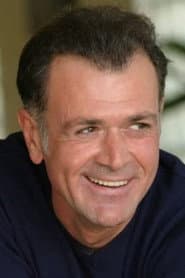Guy Ale as Peter Bodo