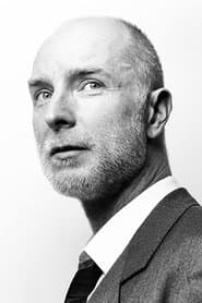 Hugo Armstrong dans le rôle de Jim Singer