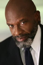 Arnold McCuller في دور Male Backup Singer