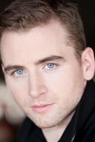 Tom Christian في دور Carl Roberts