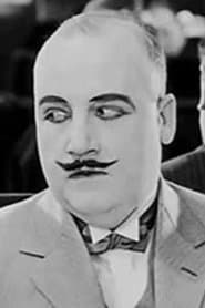 Frank J. Coleman dans le rôle de Restaurant Manager (uncredited)