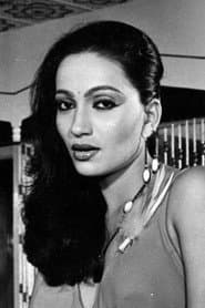 Kalpana Iyer dans le rôle de Anand's Mother