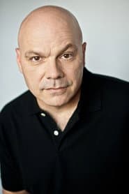 Steve Pickering في دور Howard Wagner