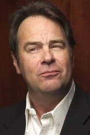 Dan Aykroyd في دور Governor Lewis