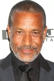 Phil Morris dans le rôle de Sweet (voice)