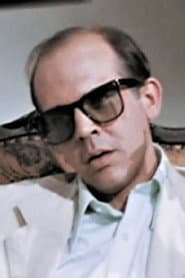 Jeff Alexander في دور Mr. Griggs