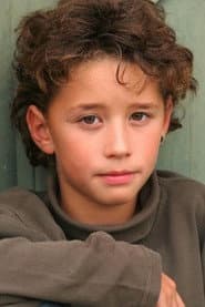 Sami Herzog as Leon