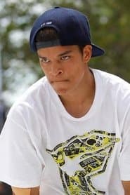 Luis Tolentino dans le rôle de Mikey Tavarez