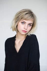 Hanna Binke dans le rôle de Mika