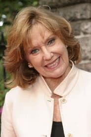Elizabeth Hubbard dans le rôle de Joan Miller