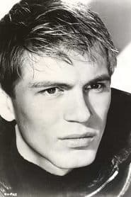 Adam Faith dans le rôle de Bryan