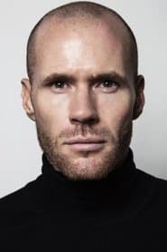 Oliver Trevena as Patricio