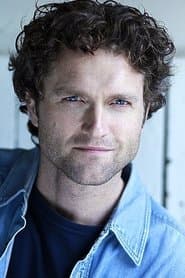 Jake Simons as Dan Sandler