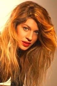 Lola Delon في دور Clara (voice)
