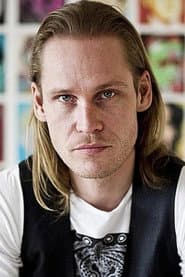 Atli Rafn Sigurðsson في دور Örn
