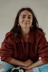 Hannah Mamalis dans le rôle de Ciara